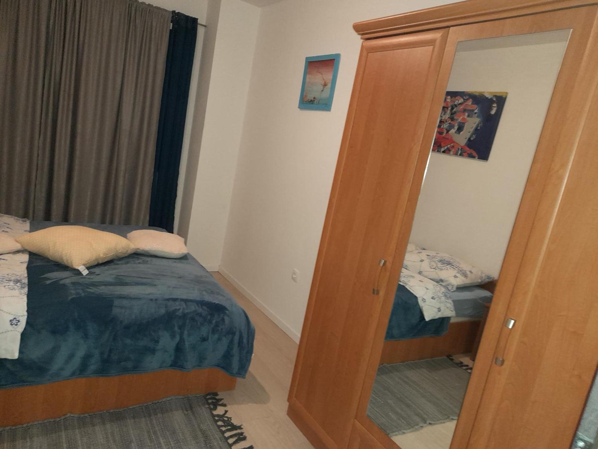 Iggy Apartment